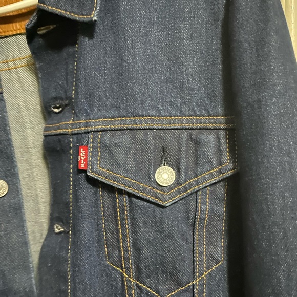 Levi’s Jacket - Picture 3 of 4